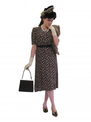 C104 1940s day lady cutout