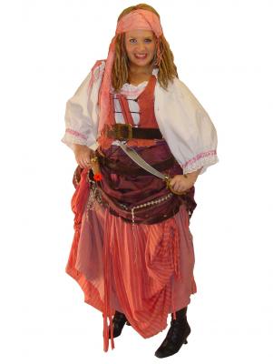 c210-pirate-wench